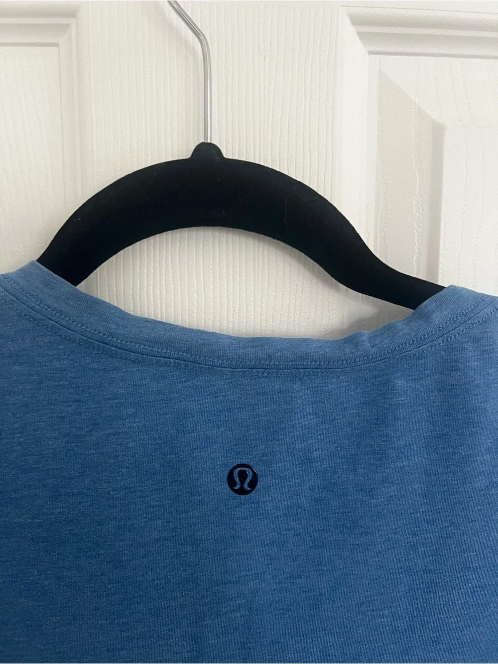 lululemon athletica Men's V‑Neck Tee in Steel Blue